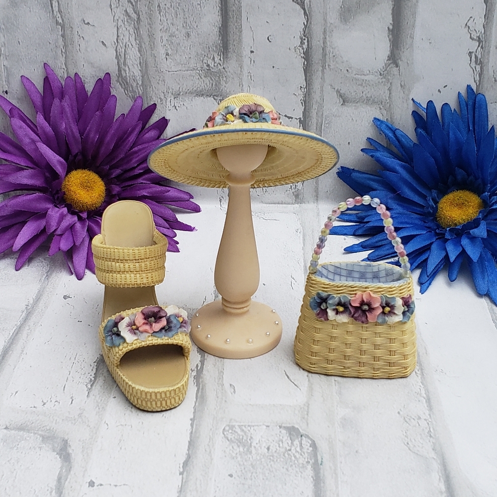 Classic Couture The Lady Phoebe Fashion Purse, Shoe, Hat and Hat Stand
